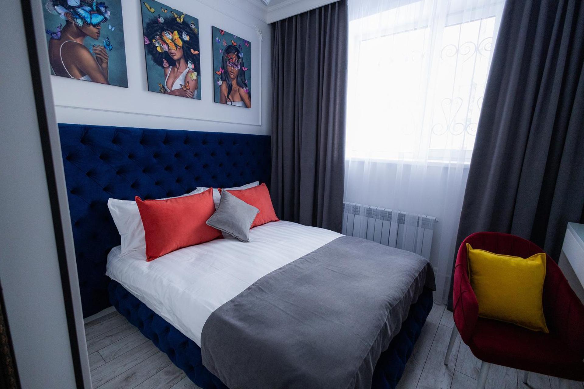 Metelitsa Hotel Karagandy エクステリア 写真