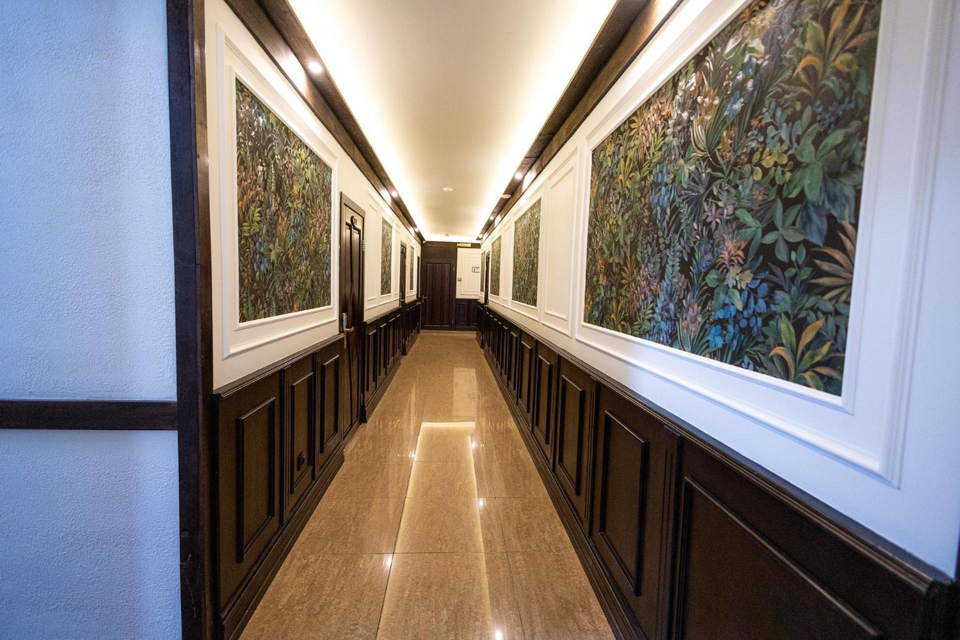 Metelitsa Hotel Karagandy エクステリア 写真