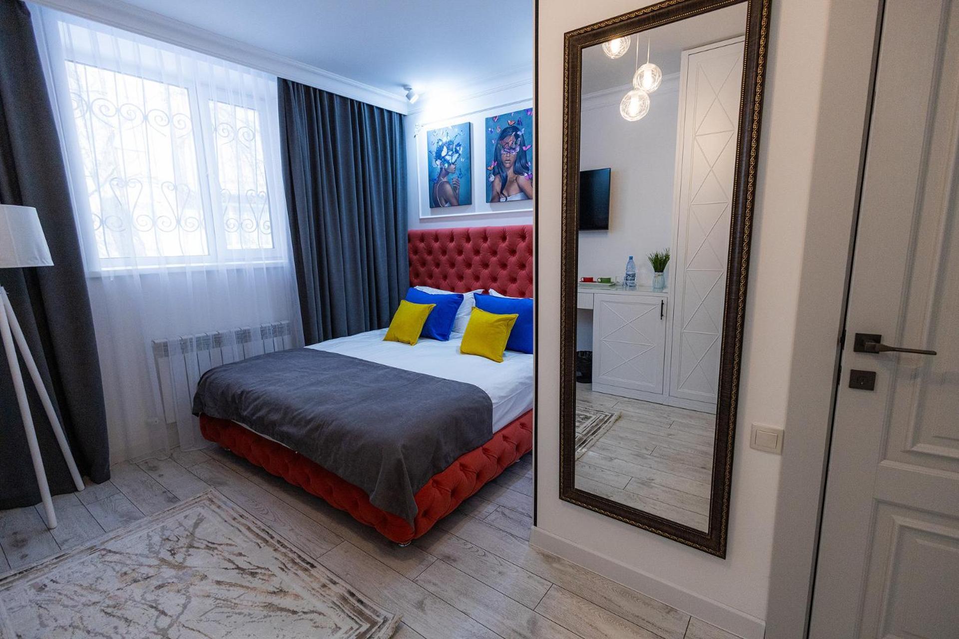 Metelitsa Hotel Karagandy エクステリア 写真
