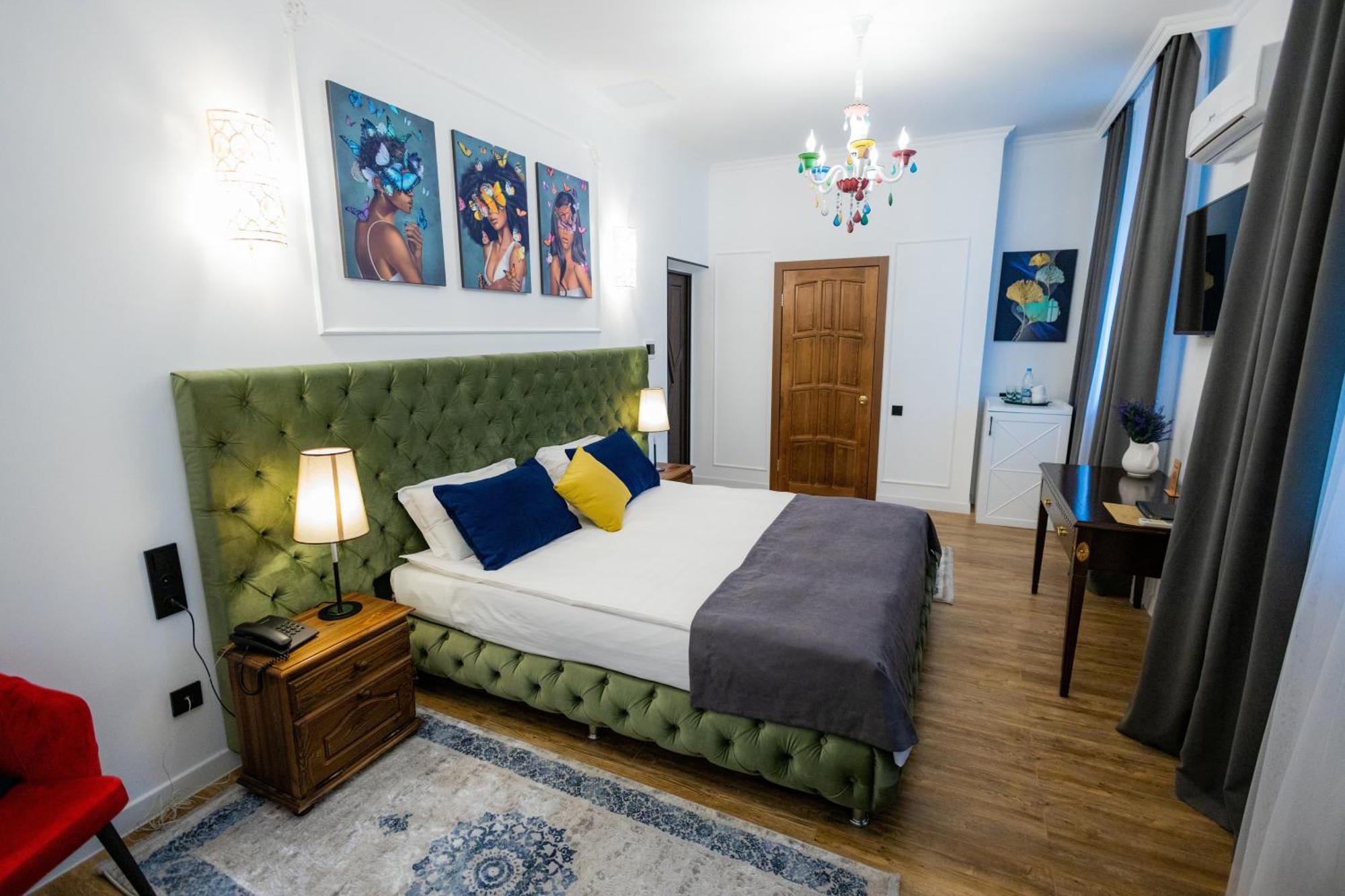 Metelitsa Hotel Karagandy エクステリア 写真